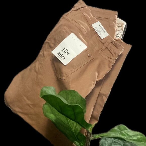 Mica Wide Legged Cropped Pants - Picture 1 of 4